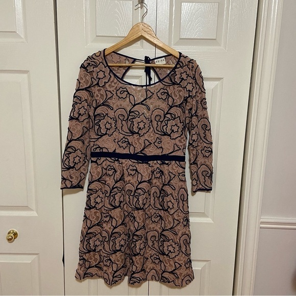 Reiss Lace Open Back Blush Pink and Navy Blue Cocktail Dress Size 8 - Picture 2 of 11